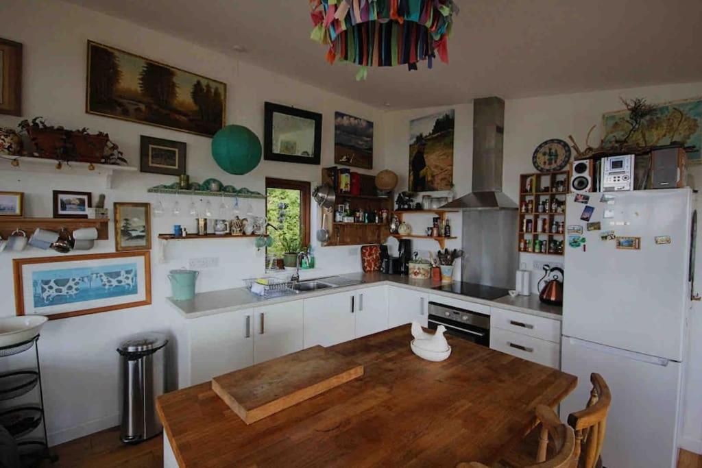 Spacious Cabin On Isolated Farm With Sea View バッド エクステリア 写真