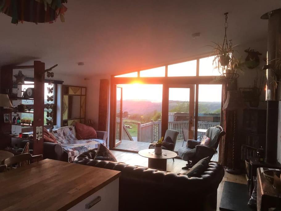 Spacious Cabin On Isolated Farm With Sea View バッド エクステリア 写真